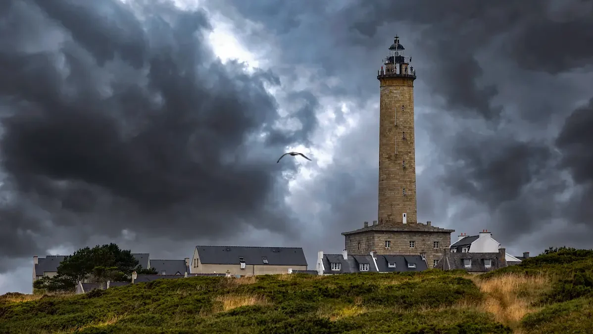 le Phare de l'Ile De Batz en bord de mer dans le Finistère